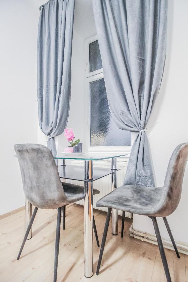 Comfort Quad Room Hn فيينا المظهر الخارجي الصورة