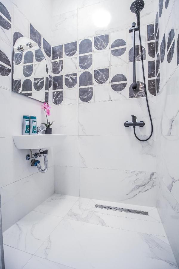 Comfort Quad Room Hn فيينا المظهر الخارجي الصورة